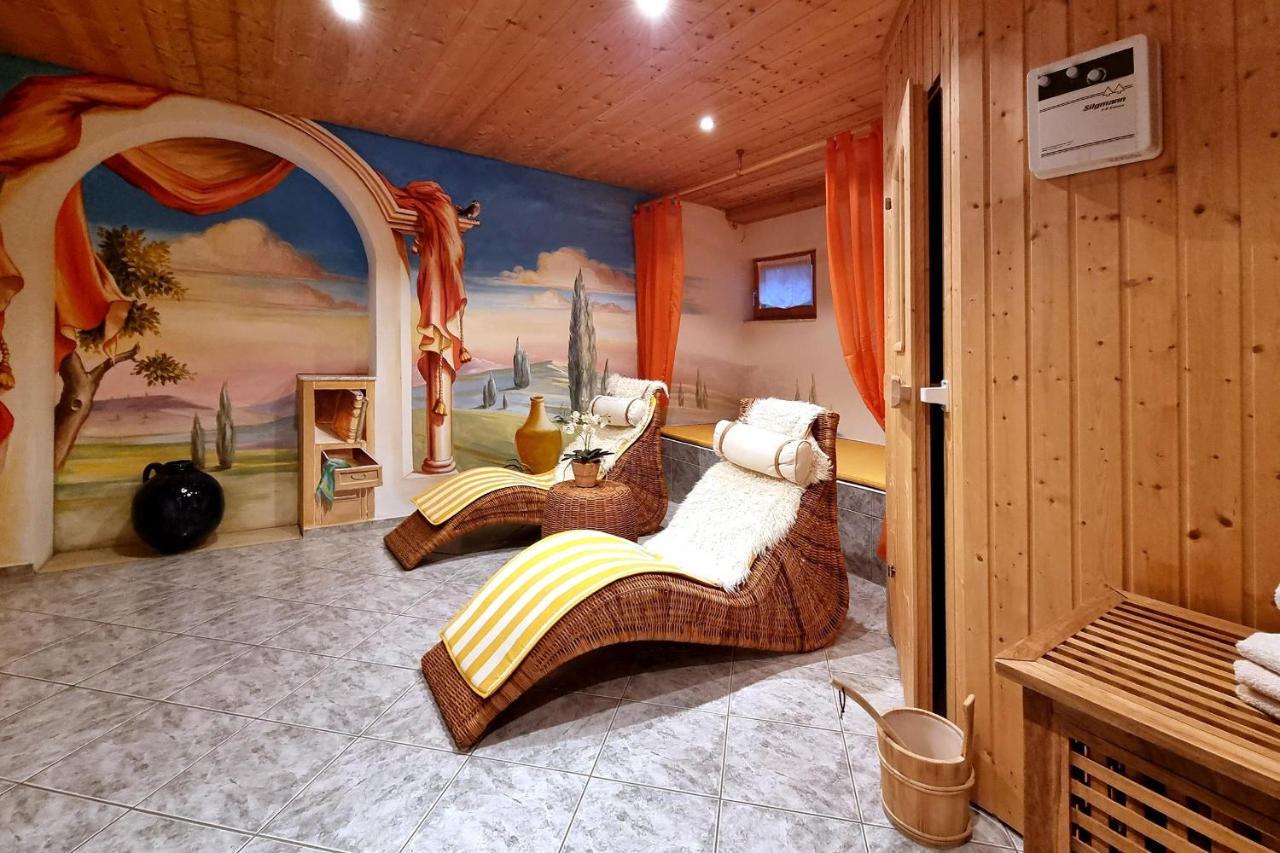 Alpenblick Apartment *