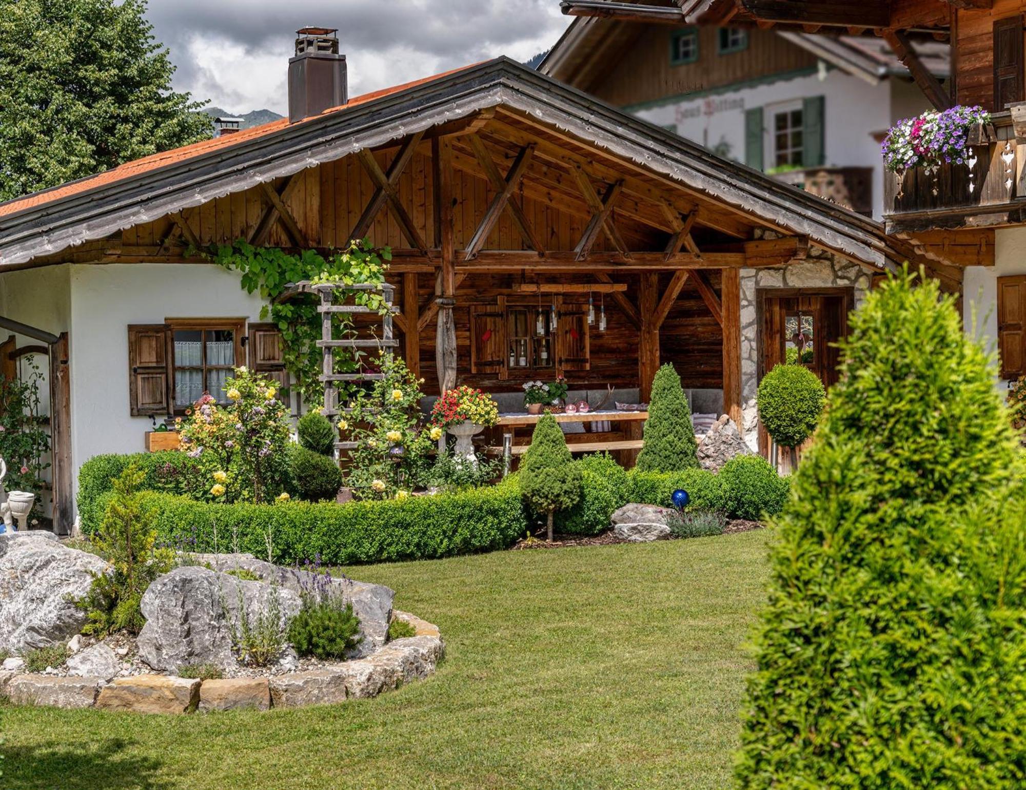 Alpenblick Apartment *